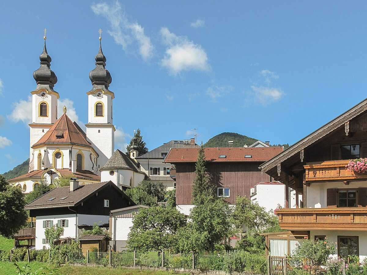 Haar entfernung Aschau_im_Chiemgau,_die_Kirche_Maria_Lichtmess